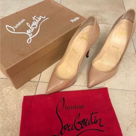 Christian Louboutin Beige Patent Heels